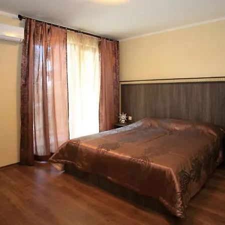 Argisht Palace Only 酒店 3*